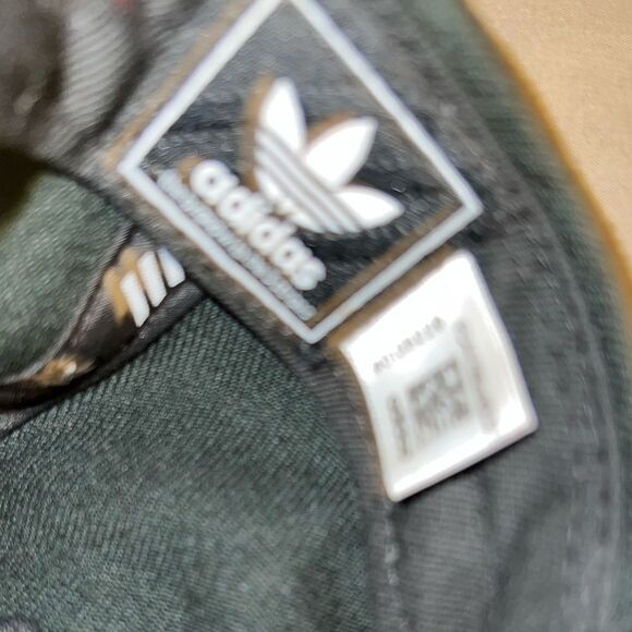 Adidas unisex black cap!! Nwot - Picture 10 of 11